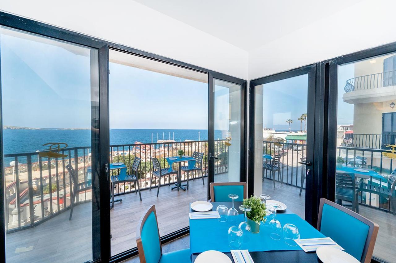 Islet Promenade Seafront Apartment With Large Corner Terrace By Getawaysmalta St. Paul's Bay Exteriér fotografie