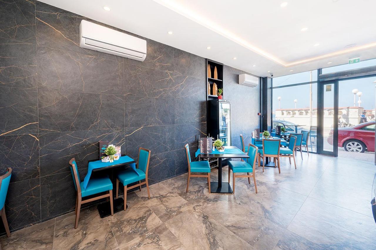 Islet Promenade Seafront Apartment With Large Corner Terrace By Getawaysmalta St. Paul's Bay Exteriér fotografie